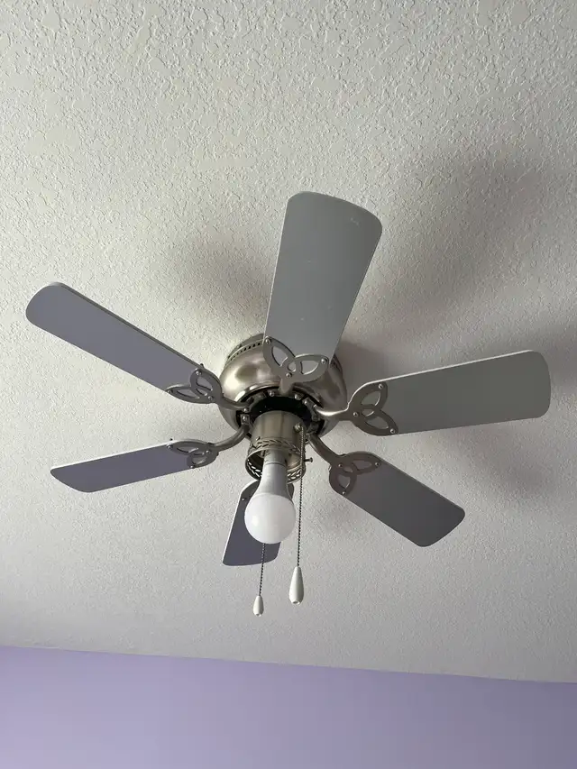 Ceiling fan with a lamp fixture in Indoor Lighting & Fans in Kitchener / Waterloo - Image 2