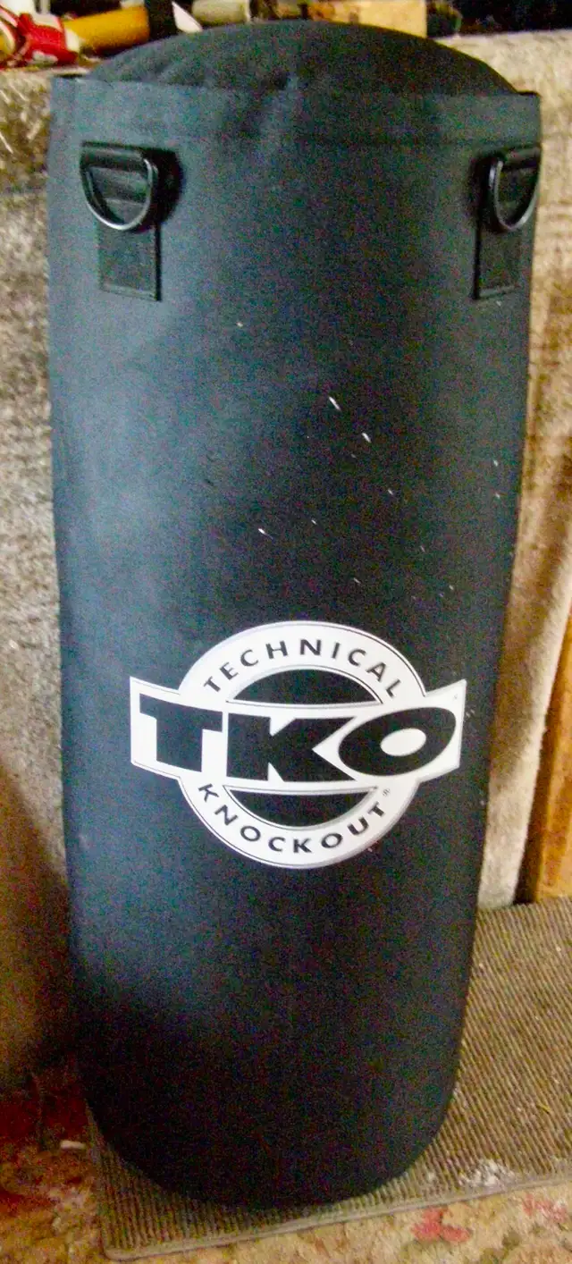 Boxing MMA Martial Arts Punching Bag & Gloves in Exercise Equipment in Ottawa - Image 5