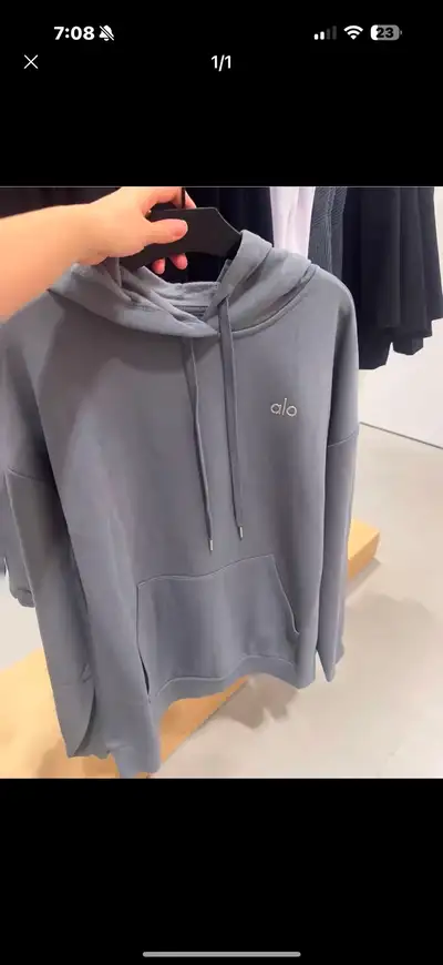 Authentic Alo Accolade hoodie size Medium , View more