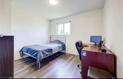Room available for two people 450 EACH Month to month No lease /whatsapp 604-360-9131