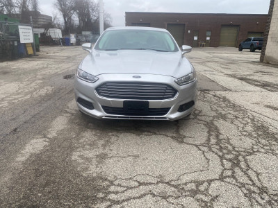 2014 ford fusion only 106km 