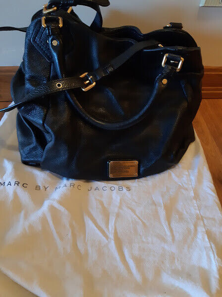 Excellent condition- Marc Jacobs workwear black bag in Women's - Bags & Wallets in Calgary