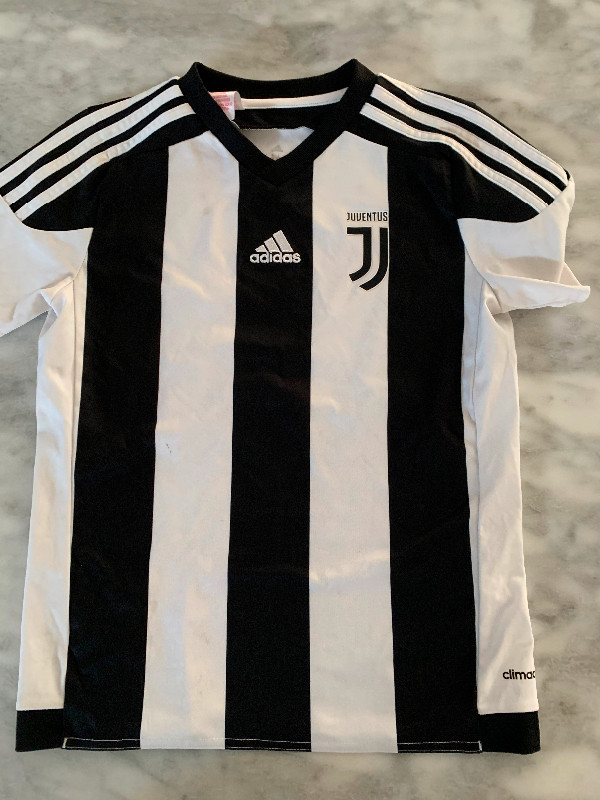 Official JUVENTUS ADIDAS Football Jersey Shorts Uniform Age 9-11 in Football in City of Toronto