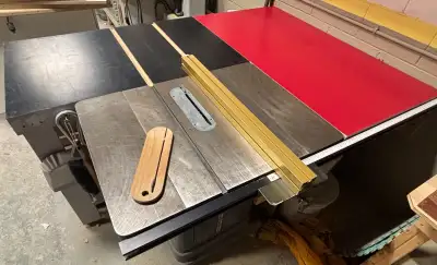 10" Rockwell (Unisaw) Table Saw, 3HP, 1Ph, Accusquare fence, View more