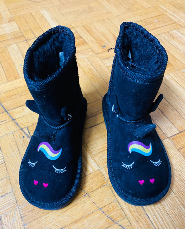 Unicorn  winter boots toddler (size 10) - like brand new in Clothing - 3T in City of Toronto - Image 4