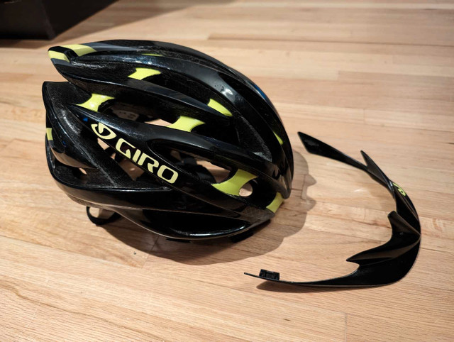 Giro Fathom small helmet  in Clothing, Shoes & Accessories in Banff / Canmore - Image 2