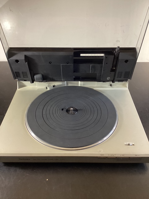 Technics SL-DL5 Direct Drive Automatic Turntable System in Stereo Systems & Home Theatre in City of Toronto - Image 3
