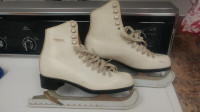 Women's ice skates size 5.5