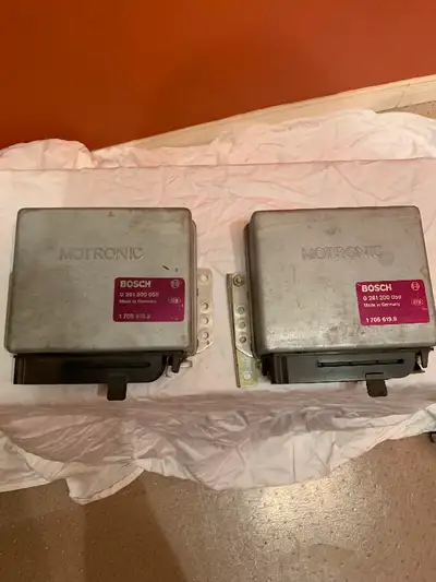 Part number 0 261 200 059. BMW E23-E24-E28 For M30 engine 535i-635CSI-735i. Asking $475 each both ar...