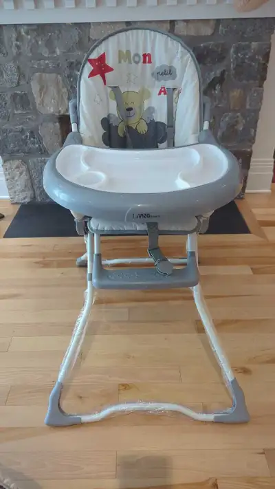 Chaise haute bébé (comme neuf), View more