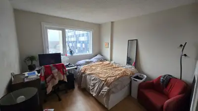 About the unit: The unit has 2 bedrooms, one of which would be yours. This will come with the bed an...