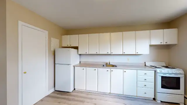 2 bedroom in Carlington, Available May & June 202562854409249409124