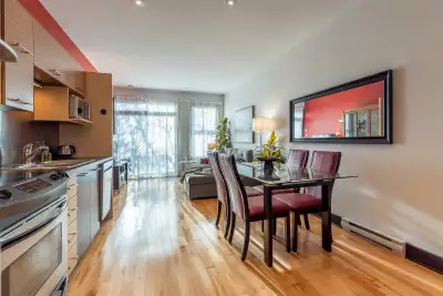 Condo Lumineux, Métro Frontenac, Meublé & Tout Inclus