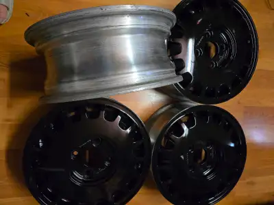 4 - MAGS NOIR MADE IN HONDA pcd :4X114,3 15X5.5J ET 50 LES 4 MAGS NOIR EN TRES BON CONDITION