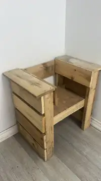 Handmade Wooden Pallet Chair for Sale