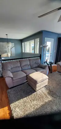 Couch, loveseat, chair and 2 ottomans 