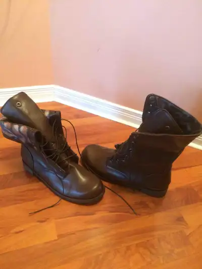 Bottes pour Hommes neuves (11-11.5)., View more