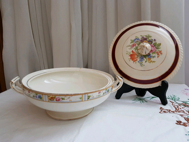 Antique Grindley Serving Bowl in Arts & Collectibles in Winnipeg