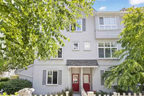 [OFFER] Private Room for Rent in a Quiet, Respectful Home Who We’re Looking For: The selfless one: c...