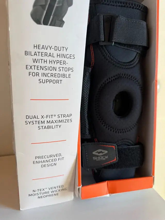 Shock Doctor Ultra Knee Brace – Size L – Dual Hinges in Other in Winnipeg - Image 5