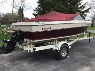 bateau regal 18 pieds,open deck in Powerboats & Motorboats in West Island - Image 4