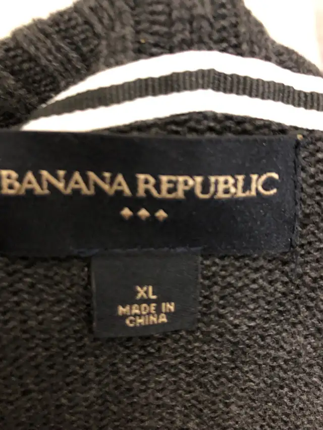 Men’s Grey Sweater. Banana Republic. XL in Men's in Edmonton - Image 7