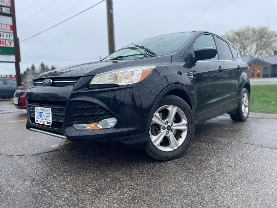 2015 Ford Escape all wheel drive excellent CERTIFIED condition