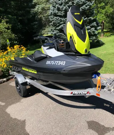 2021 Sea-doo GTR 230 fully loaded with every option including speaker package. Very low hours only 8...