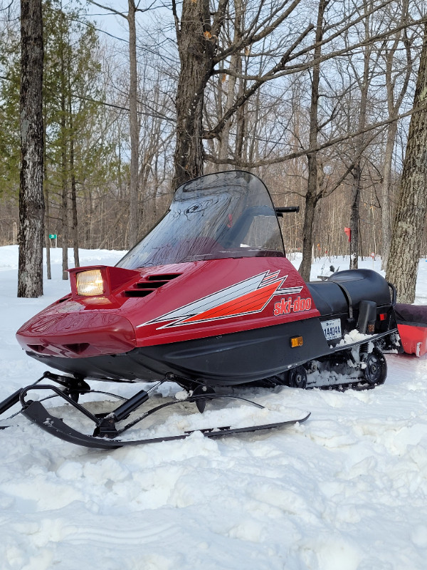 1989 SkiDoo Safari Saga Snowmobiles Gatineau Kijiji