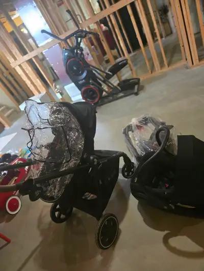 Maxi-Cosi Stroller and Car Seat Travel System, View more