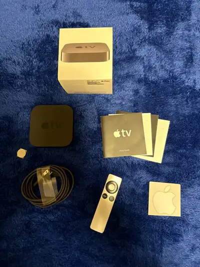 Apple TV 2nd Gen 8GB Black Media Streamer Model A1378 In Good working Condition Comes in original bo...