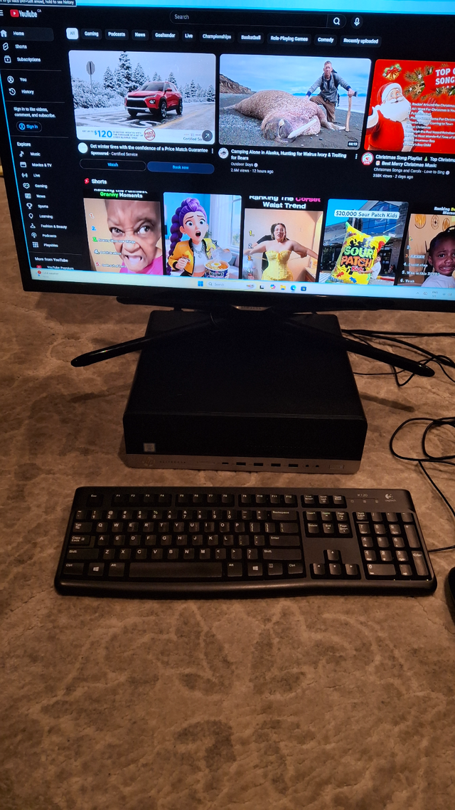 Hp EliteDesk 800 G4 small form PC +TV in Desktop Computers in Edmonton - Image 3