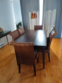 Table salle à manger et 6 chaises