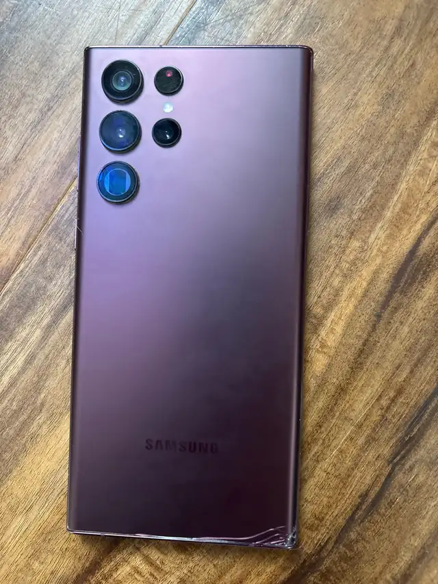 Samsung s22 ultra in Cell Phones in Prince George - Image 2