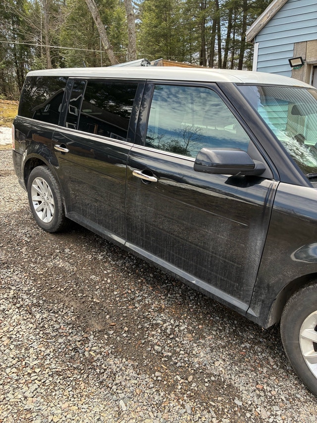 FORD FLEX 2010 — photo 3