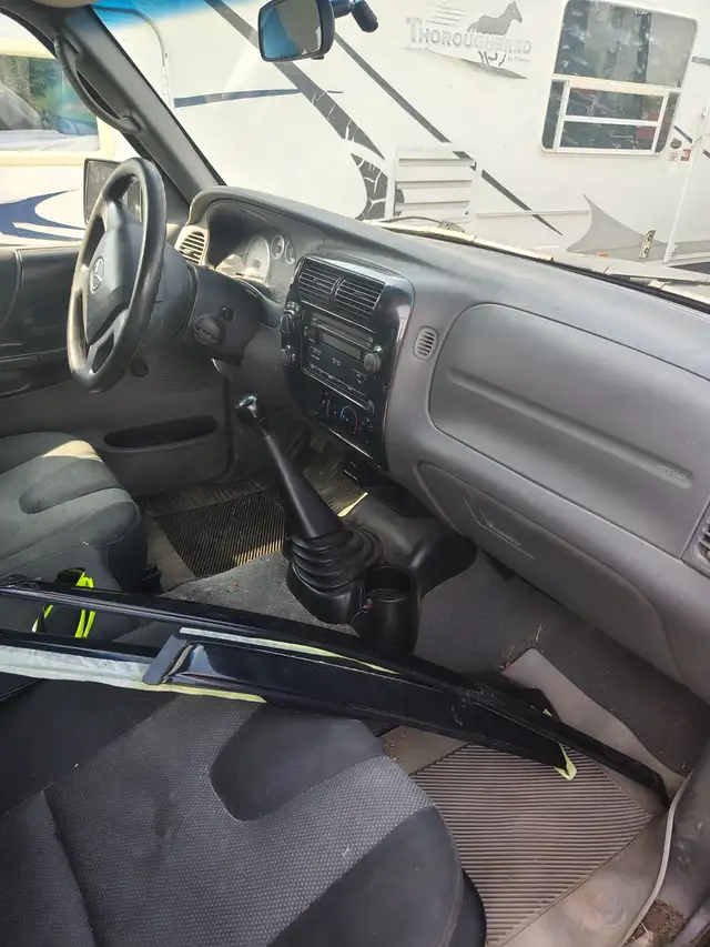 2006 Mazda b4000 4x4 5-speed in Cars & Trucks in Barrie - Image 3