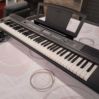 Keyboard Yamaha. Mint condition.