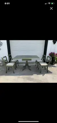 Antique Kitchen table and 4 chairs 