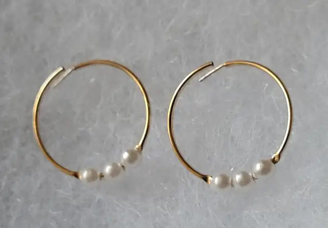 10k Yellow Gold Fresh Water Pearl 18mm Dia Hoop Earrings in Jewellery & Watches in Oshawa / Durham Region - Image 4