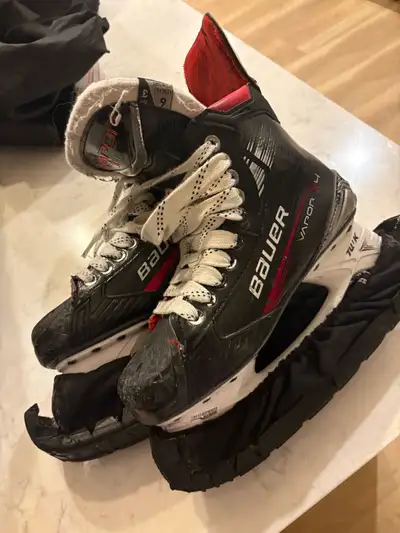 Bauer Vapor hockey skates size 6 , View more