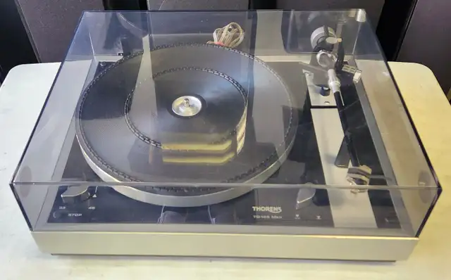 THORENS TD145 MK2 TURNTABLE in Stereo Systems & Home Theatre in City of Toronto - Image 2