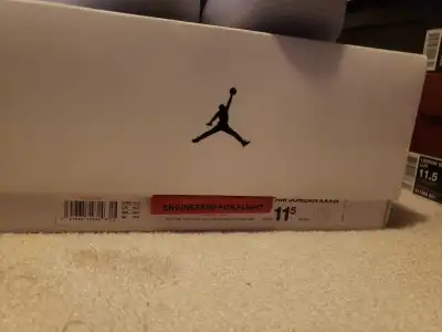 Jordan 33 sz 11.5.. Jordan 36 sz 12.., View more