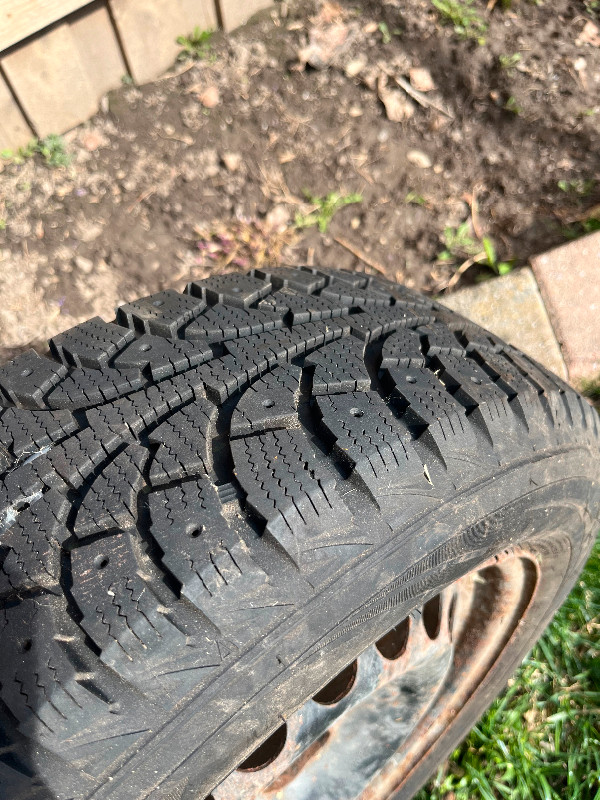 Winter tires and rims 195/60R15 in Tires & Rims in Oshawa / Durham Region - Image 2