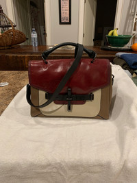 Vince camuto leather hand bag