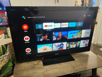 42" Smart tv (delivery possible)