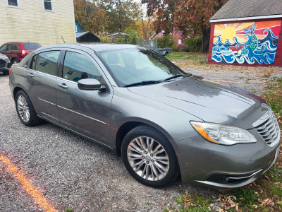 2012 chrysler 200