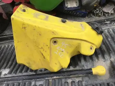 2001-2006 Suzuki RM250 Fuel Tank $170CAD Caps and petcocks always sold separately unless stated othe...