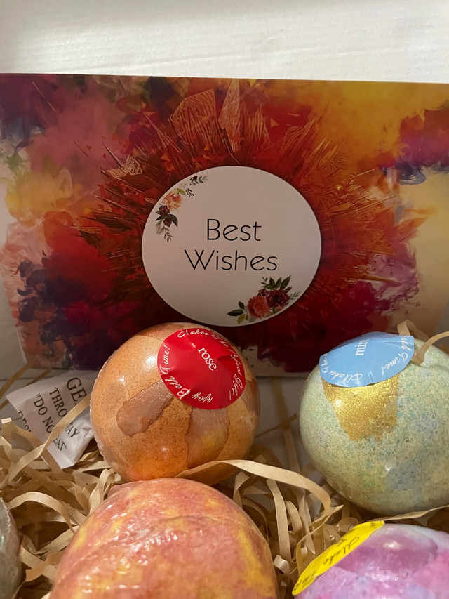 Bath Bomb Gift Pack in Health & Special Needs in Dartmouth - Image 2