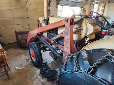 case o matic 600 dad is moving off the acreage. runs and drives good, gas engine. has always been us...