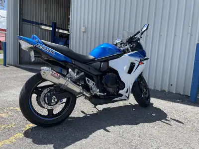 All maintenance done this year: -New tires front and back -Chain adjusted and cleaned every 400 km -...